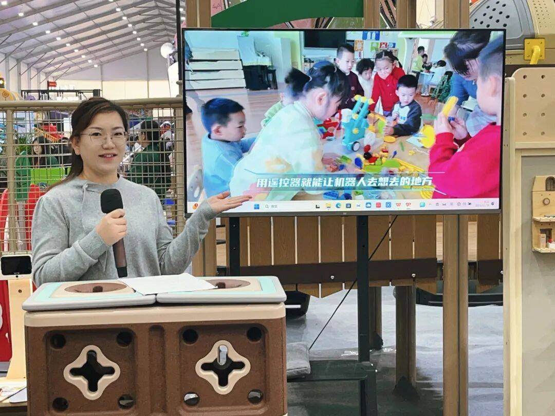全国学前教育装备创新发展活动中展出澳门新